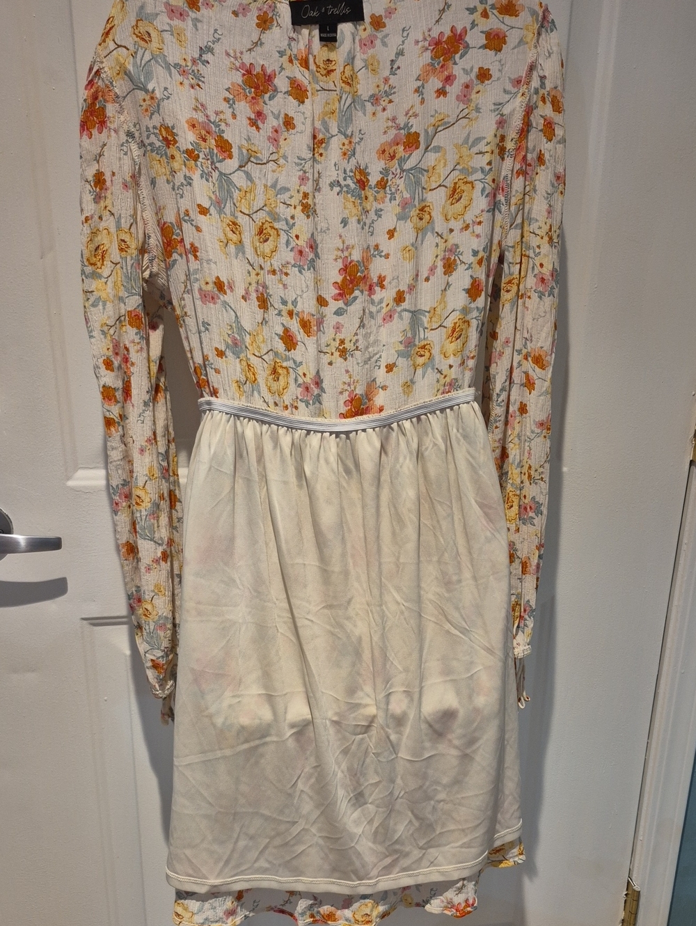 Oak & Trellis Floral V-Neck Long Sleeve Cream Dress size L - Picture 8 of 10